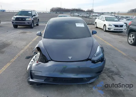 2021 Tesla Model 3 Long Range Dual Motor All-Wheel Drive z USA, uszkodzony, nr VIN 5YJ3E1EB6MF049385